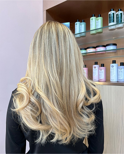 What to Look for in a Ladies Hair Salon Specializing in Color